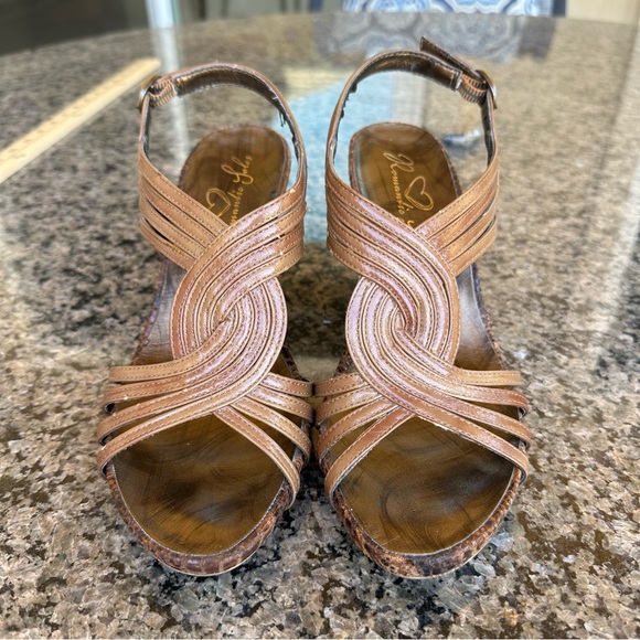 ROMANTIC SOLES Women's Wedge Strappy Sandals Caramel Brown Size 7B - Picture 2 of 14